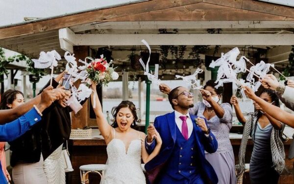 The Pop-Up Chapel Co. a réinventé le sens du mot « mariage ».